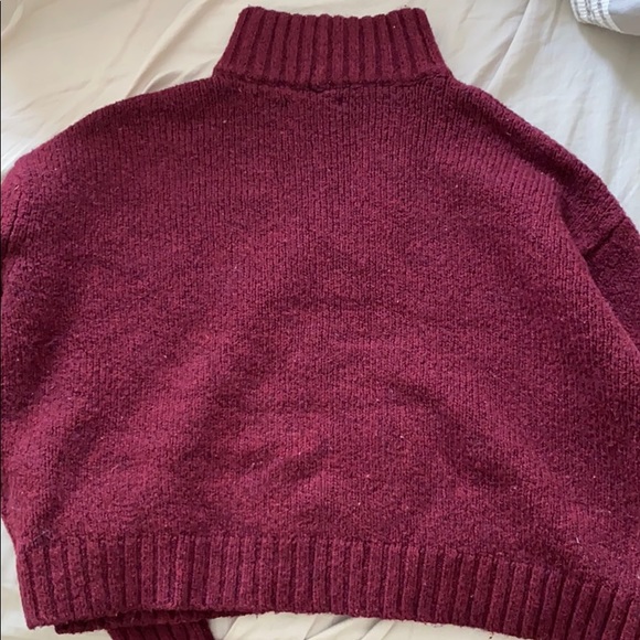Maroon cropped knit sweater from AE size S - Picture 4 of 4